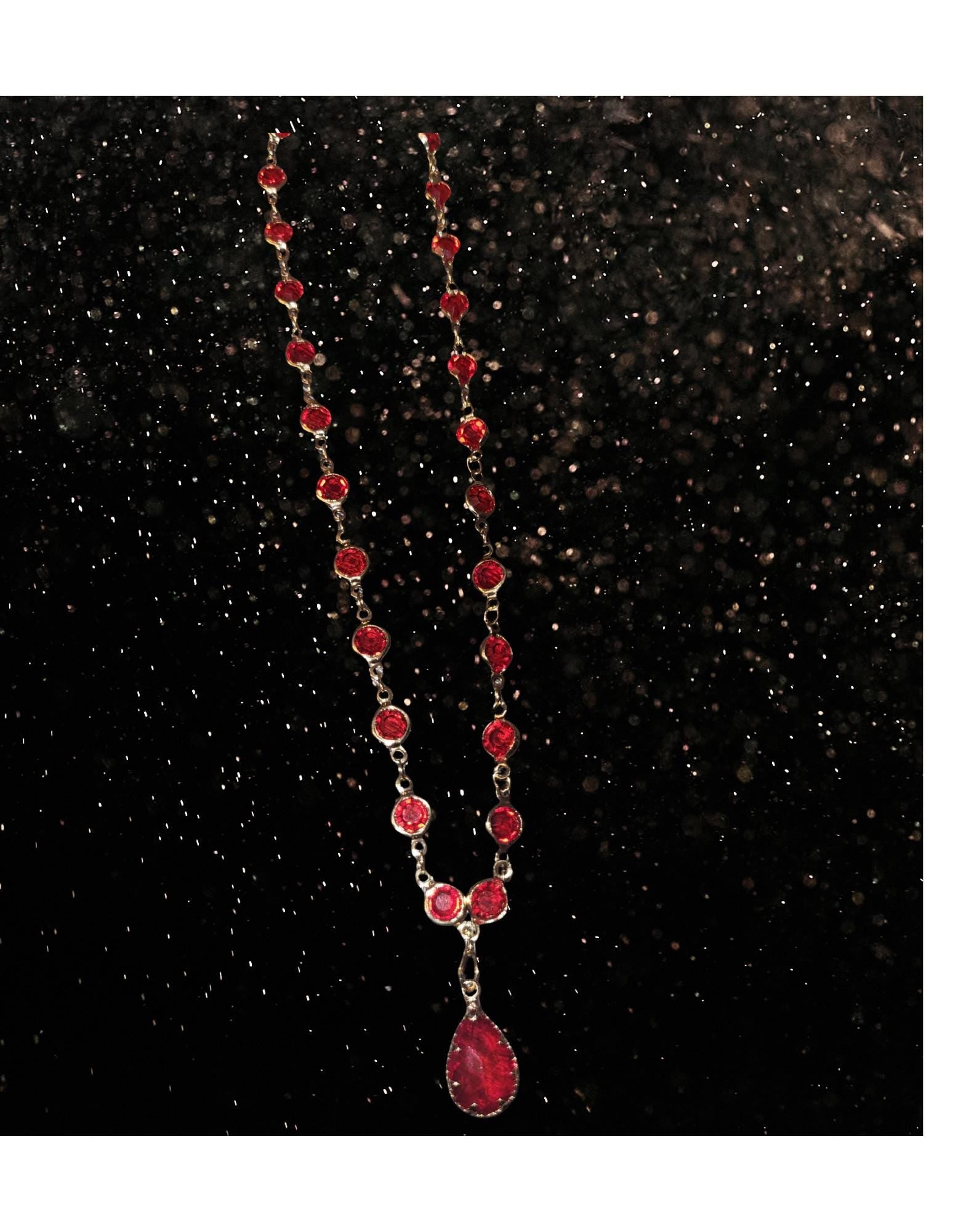 Elegant Oval Red Gemstone Necklace