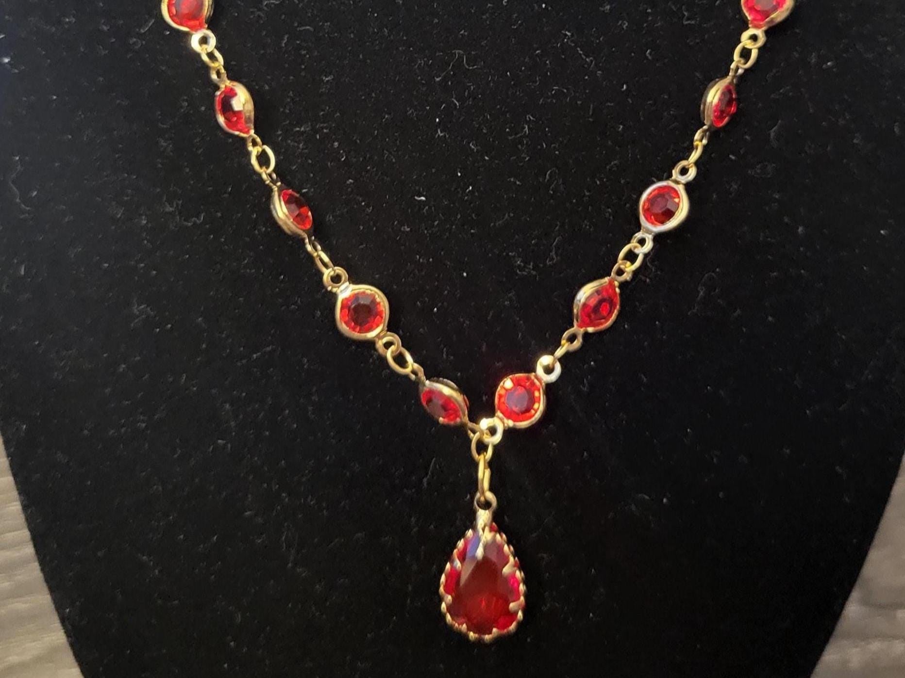 Elegant Oval Red Gemstone Necklace