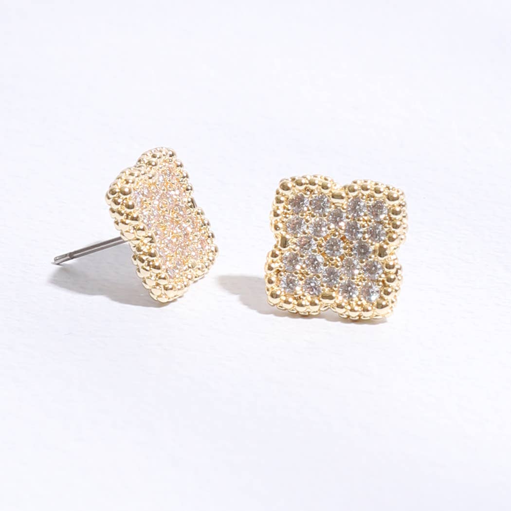 Pave 15MM Clover Gold Post Earrings: EG / ONE SIZE