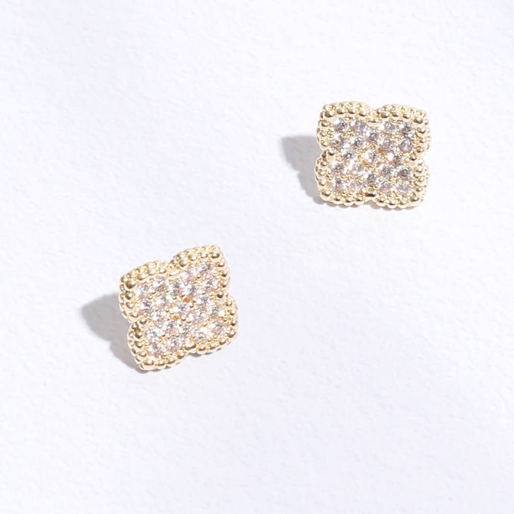Pave 15MM Clover Gold Post Earrings: EG / ONE SIZE